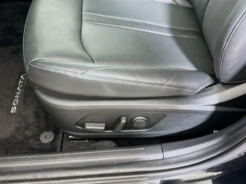 Certified 2025 Hyundai Sonata Limited image 19