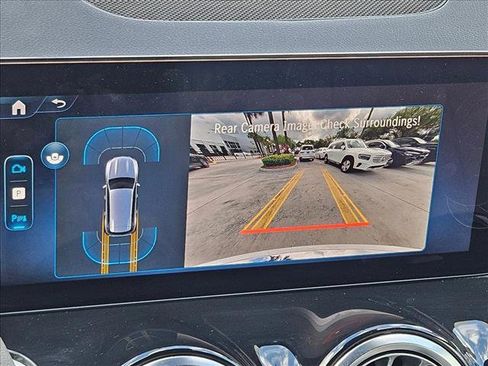 Used 2025 Mercedes-Benz GLB 250 image 13