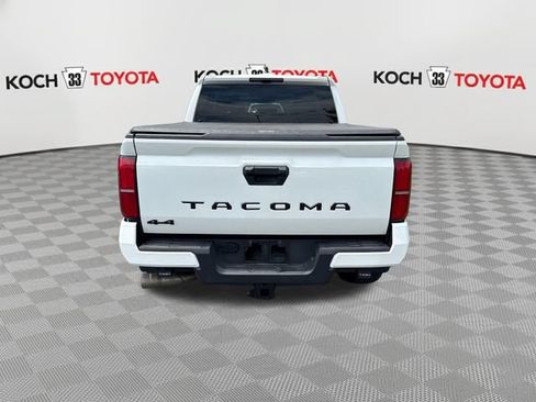 Used 2025 Toyota Tacoma TRD Sport AWD/4WD image 7