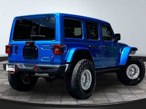 Used 2024 Jeep Wrangler Unlimited Rubicon w/ Capability Package AWD/4WD image 19