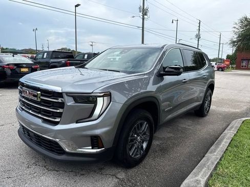 Used 2025 GMC Acadia Elevation FWD image 3