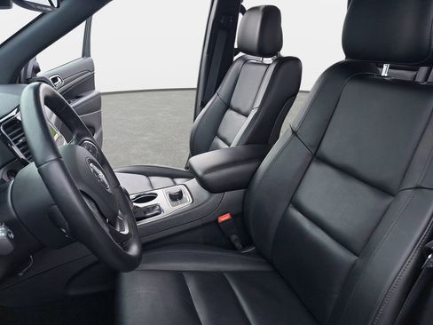 Used 2022 Jeep Grand Cherokee Limited image 17