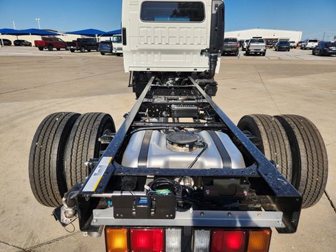 New 2026 Isuzu NPR image 21