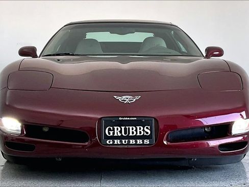 Used 2003 Chevrolet Corvette Convertible w/ Preferred Equipment Group1 RWD image 4