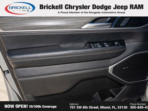 Used 2024 Jeep Wagoneer L Series II w/ Flexible Seating Group image 10