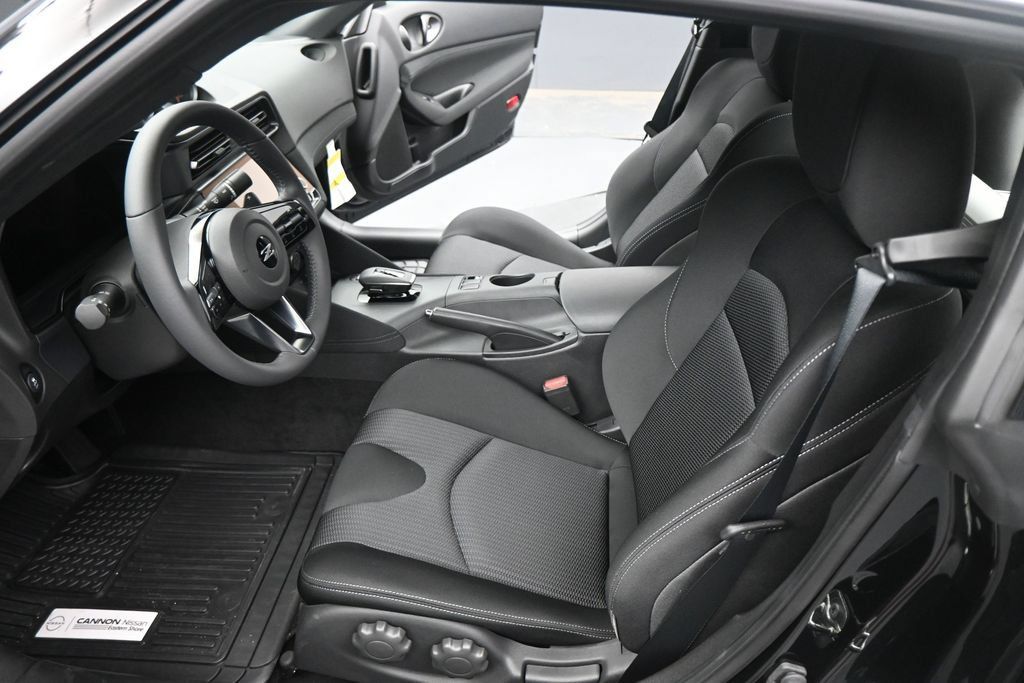 Used 2027 Nissan Z Sport RWD image 9