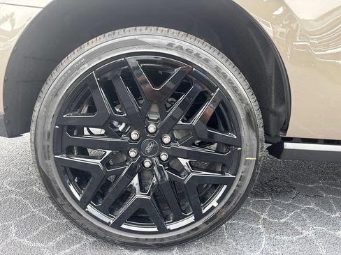 New 2027 Ford Expedition Platinum w/ Stealth Performance Package AWD/4WD image 10