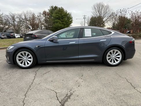 Used 2020 Tesla Model S Long Range Plus image 8