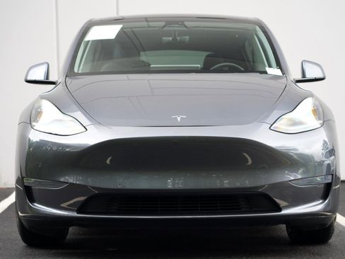Used 2020 Tesla Model Y Long Range AWD/4WD image 7