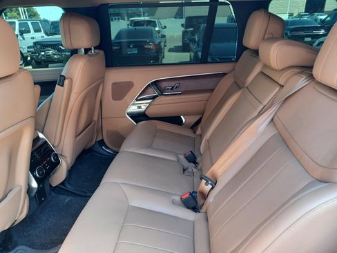 Used 2023 Land Rover Range Rover Long Wheelbase SE AWD/4WD image 7