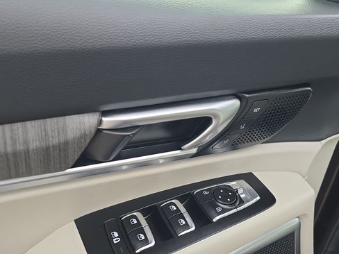 Certified 2025 Kia Telluride SX w/ SX Captain's Chair Package FWD image 20