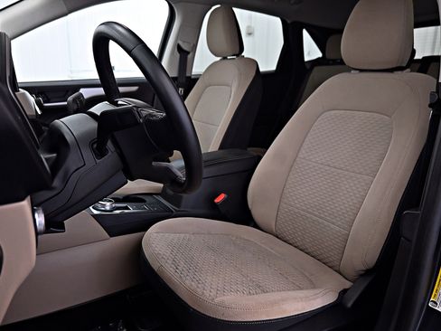 Used 2022 Ford Escape SE w/ Convenience Package image 6