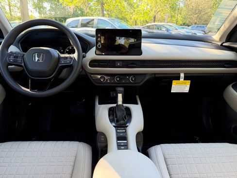 New 2026 Honda HR-V LX image 9