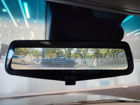 Used 2018 Cadillac Escalade Luxury w/ LPO, Radiant Package RWD image 41