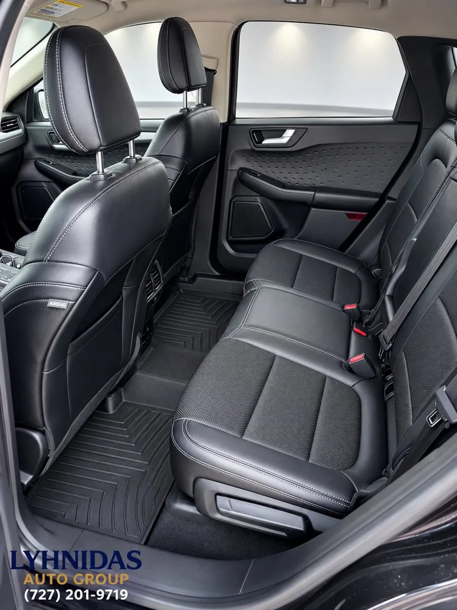 Used 2020 Ford Escape SEL FWD image 6