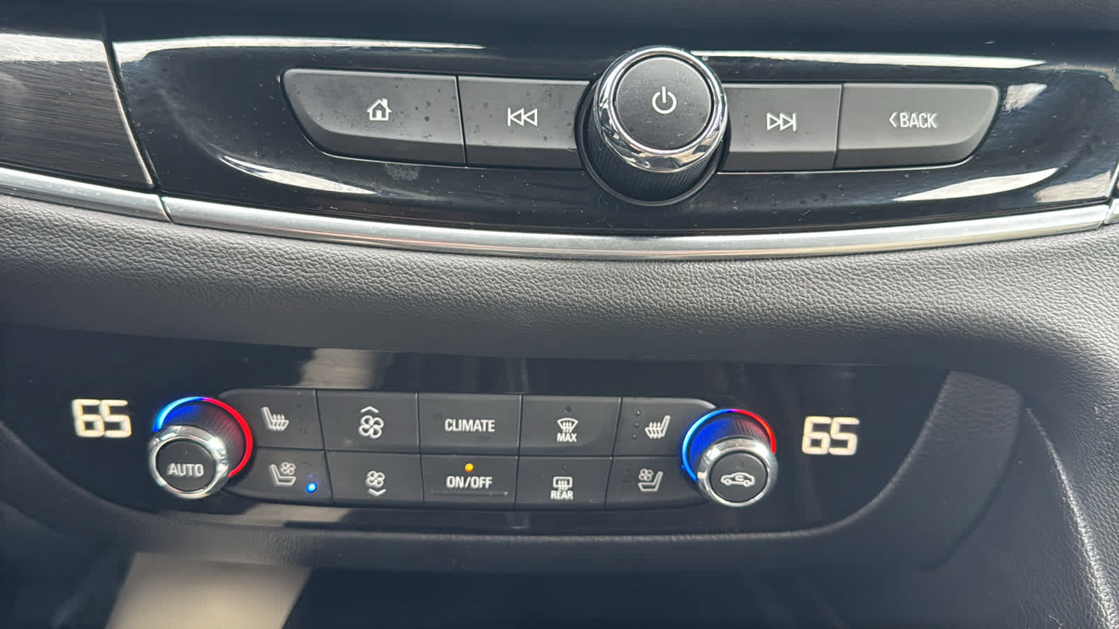 Certified 2019 Buick Enclave Premium w/ Trailering Package, 5000 lbs. AWD/4WD image 20