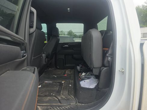 Used 2025 GMC Sierra 2500 AT4 AWD/4WD image 5
