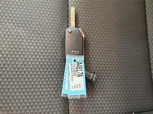 Used 2020 Kia Soul LX image 38