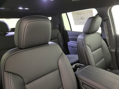 New 2026 Chevrolet Traverse LT w/ Driver Confidence Package image 38