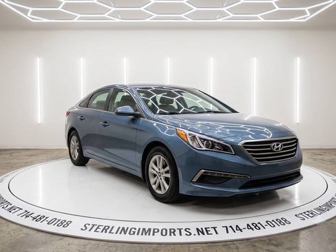 Used 2015 Hyundai Sonata SE w/ Option Group 09 FWD image 1