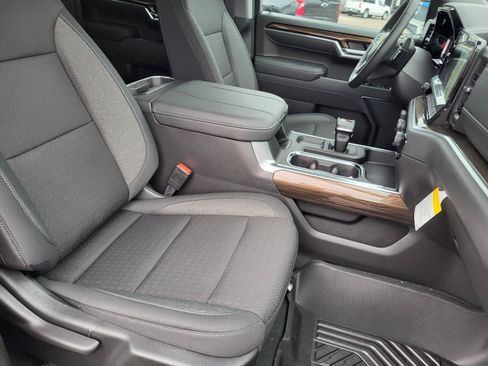 New 2026 Chevrolet Silverado 1500 LT Trail Boss w/ LPO, Dark Essentials Package AWD/4WD image 10