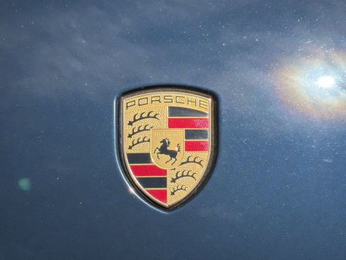 Certified 2023 Porsche Cayenne AWD/4WD image 31