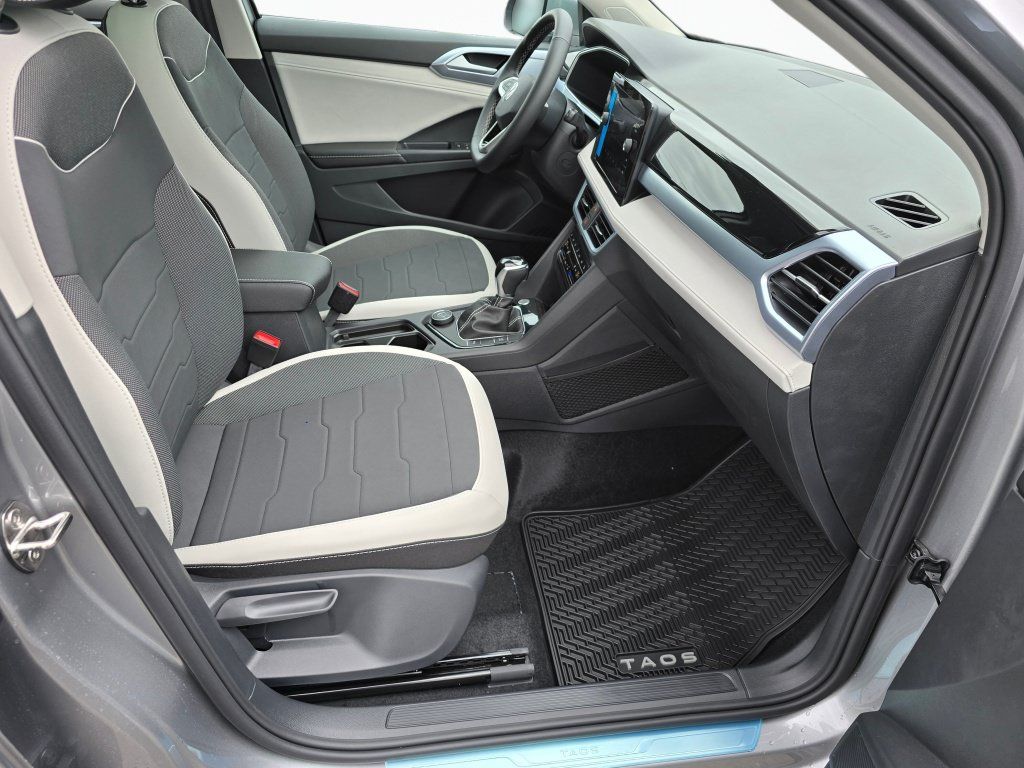 New 2026 Volkswagen Taos SE AWD/4WD image 43
