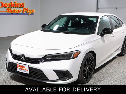 Used 2024 Honda Civic Sport image 1