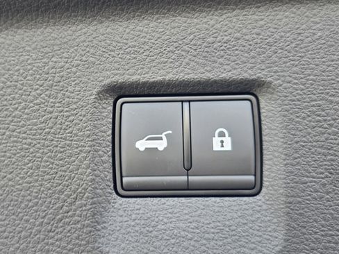 Used 2025 INFINITI QX60 Luxe w/ Black Edition image 32