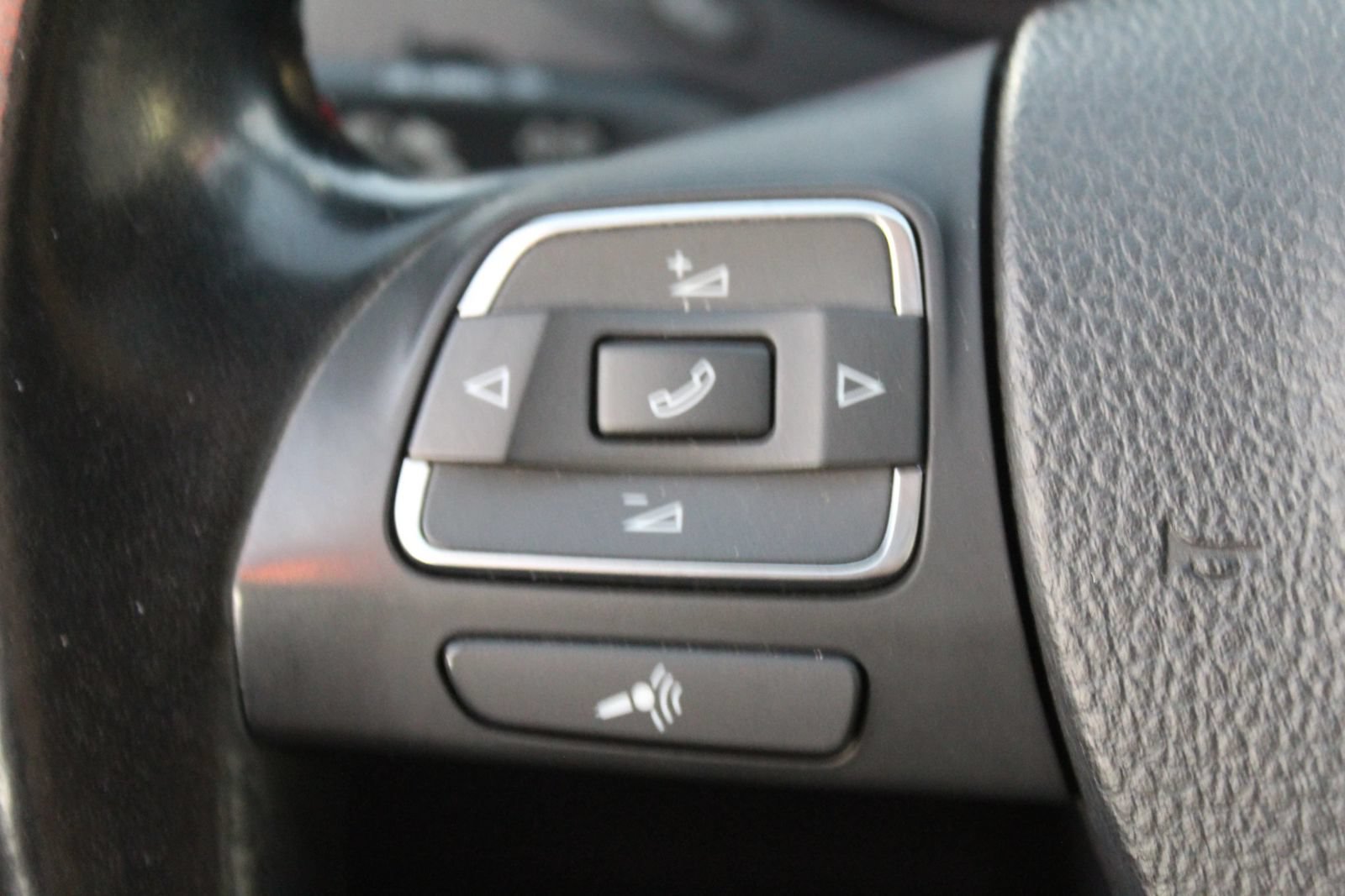Used 2013 Volkswagen Jetta SE FWD image 16