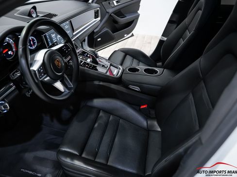 Used 2018 Porsche Panamera image 38