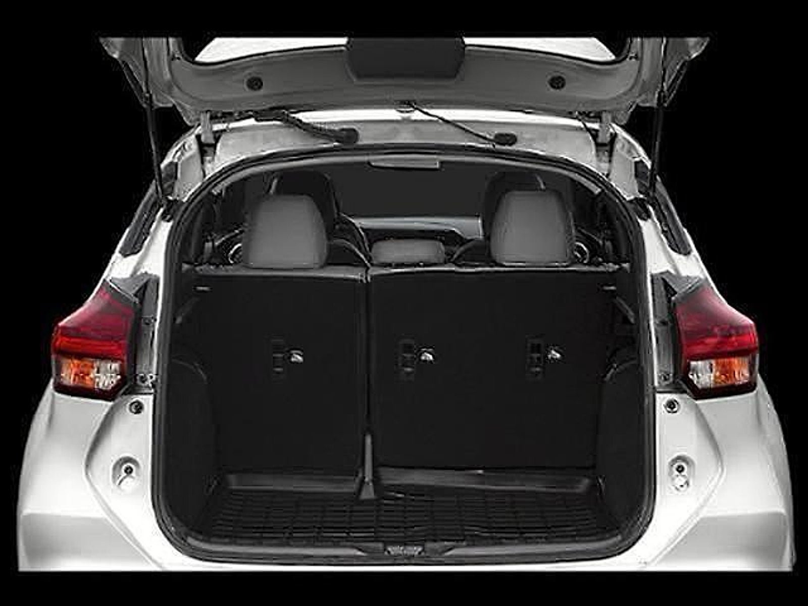 Used 2023 Nissan Kicks SR w/ SR Premium Package FWD image 11