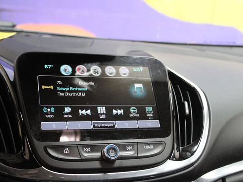 Used 2016 Chevrolet Volt Premier w/ Driver Confidence Package FWD image 16