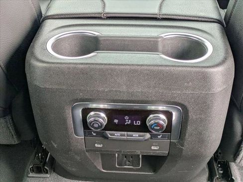 Used 2021 GMC Yukon Denali image 17
