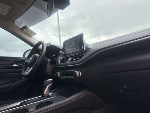 Used 2021 Nissan Altima 2.5 SR image 26