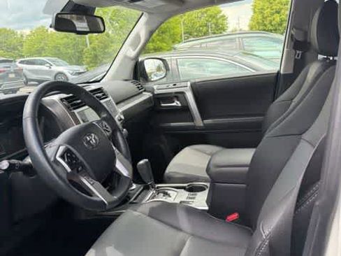 Used 2023 Toyota 4Runner SR5 Premium w/ Moonroof Package AWD/4WD image 8