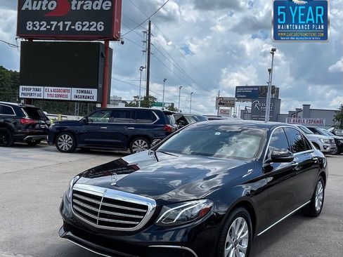 Used 2018 Mercedes-Benz E 300 4MATIC w/ Premium 1 Package image 1