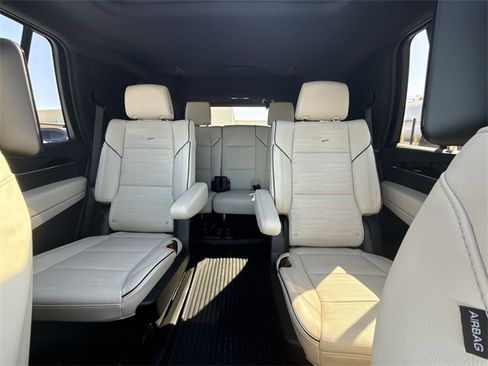 Used 2024 Cadillac Escalade Sport w/ LPO, ONYX Package image 22