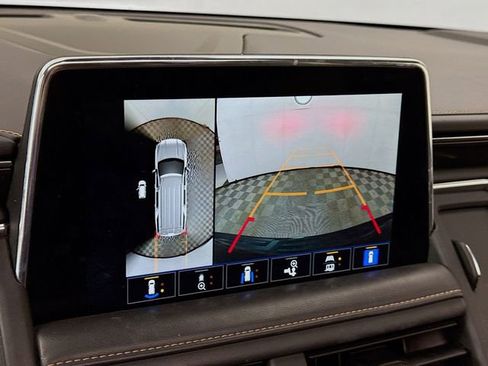 Used 2023 GMC Yukon XL AT4 w/ Technology Package image 15