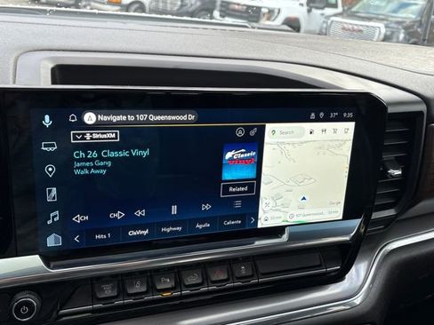 Used 2024 Chevrolet Silverado 3500 High Country w/ High Country Premium Package image 17