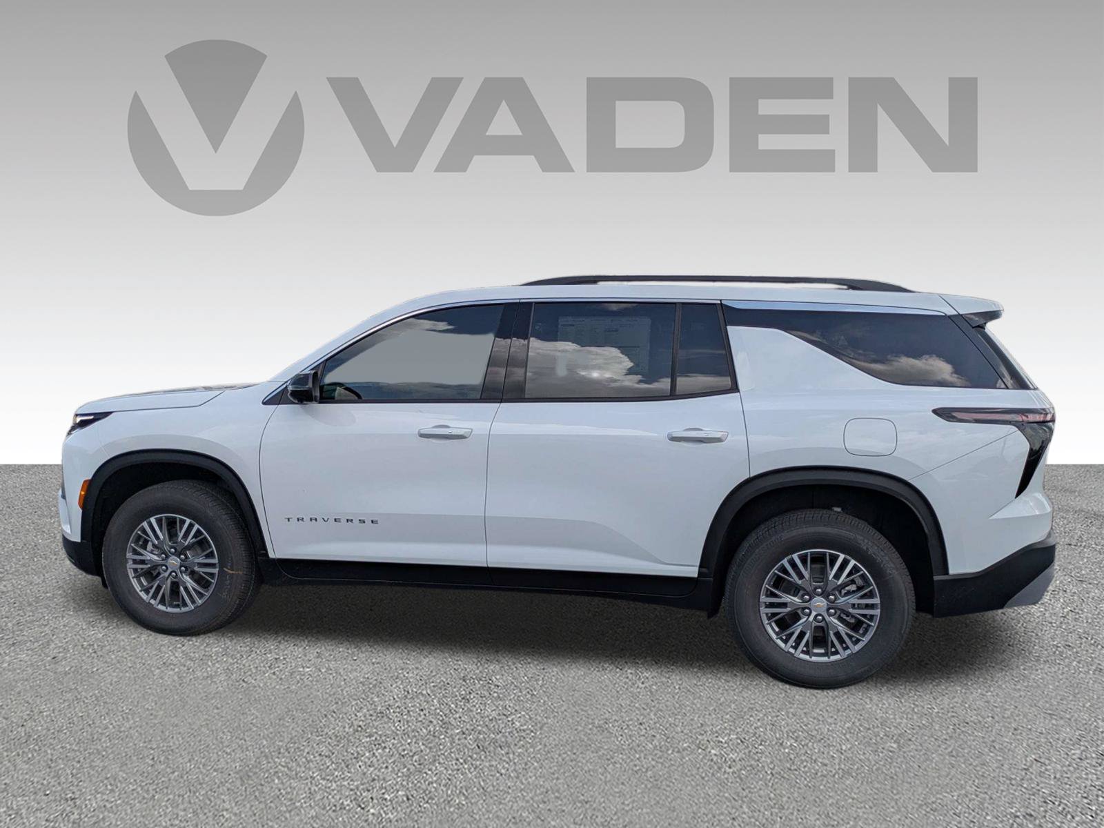 New 2027 Chevrolet Traverse LT w/ Driver Confidence Package FWD image 30