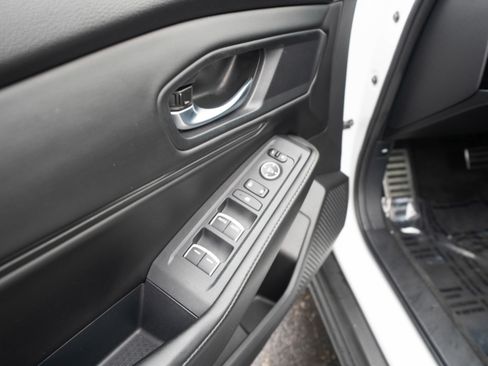 Used 2023 Honda Accord Sport image 7