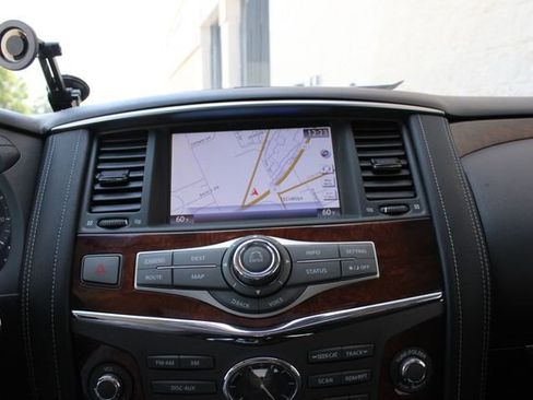 Used 2016 INFINITI QX80 Limited AWD/4WD image 18