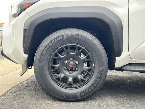 New 2025 Toyota 4Runner TRD Off-Road Premium image 7