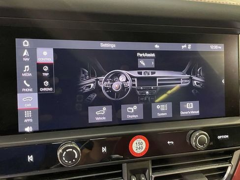 Certified 2024 Porsche Macan S AWD/4WD image 31