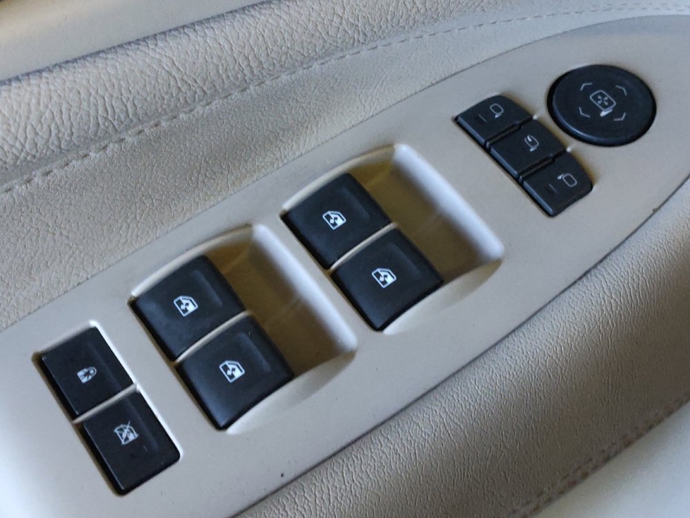 Used 2019 Cadillac Escalade Premium Luxury AWD/4WD image 27