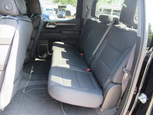 Used 2022 Chevrolet Silverado 1500 RST w/ Z71 Off-Road Package AWD/4WD image 35