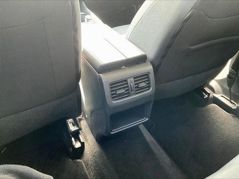 Used 2023 Nissan Rogue S FWD image 21