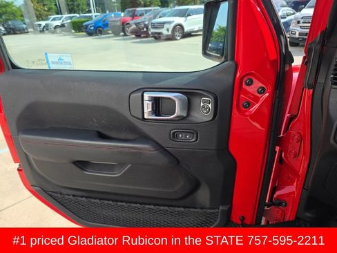 Used 2023 Jeep Gladiator Rubicon w/ LED Lighting Group AWD/4WD image 19