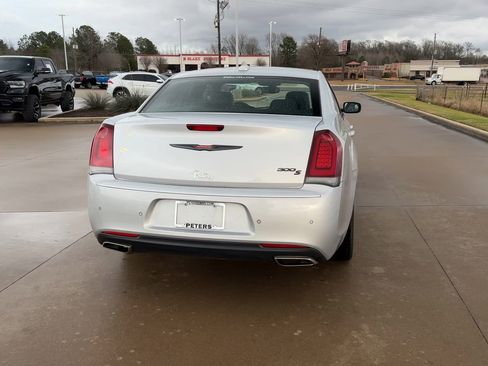 Used 2023 Chrysler 300 S image 7